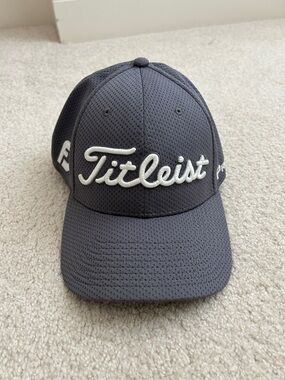 Brand New Footjoy Titleist Gray Golf Hat - size S